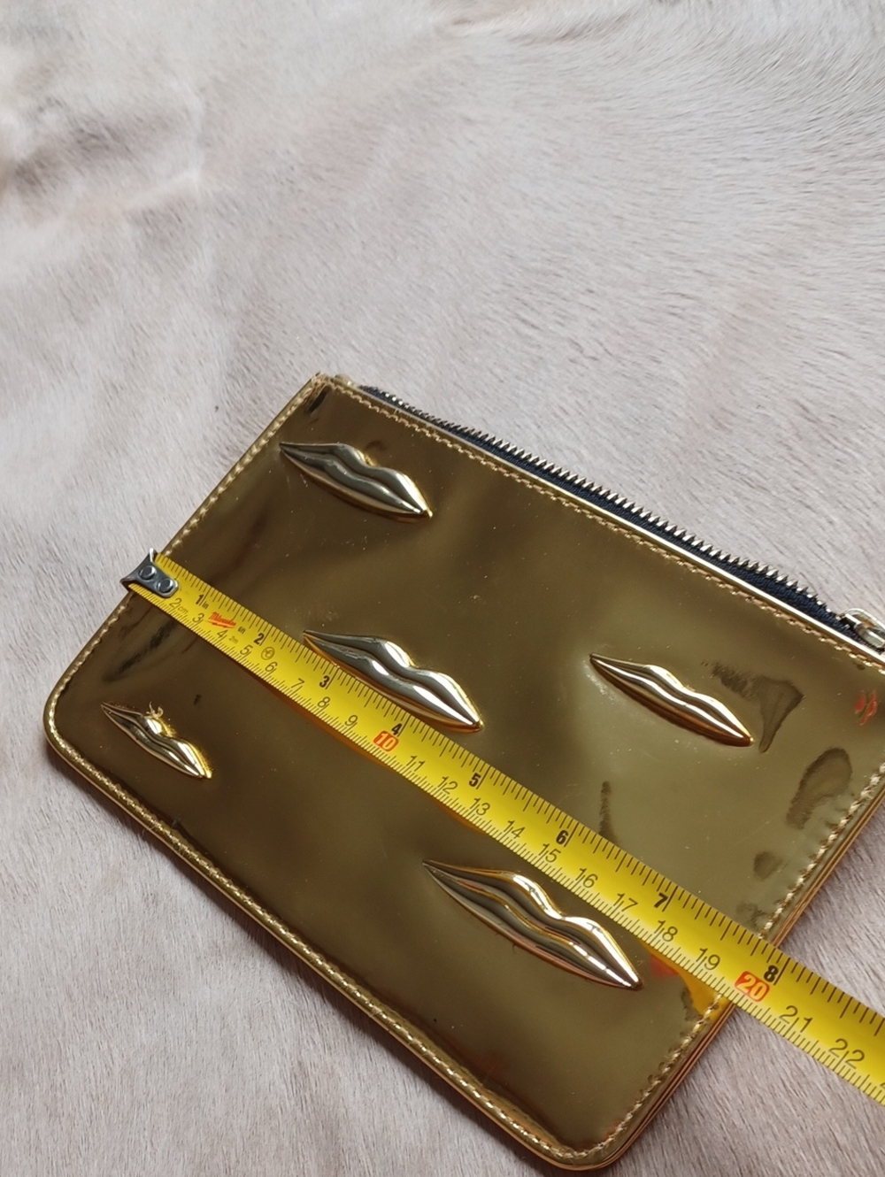 NARS Gold Cosmetic Bag - Picture 8 of 11